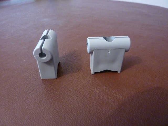 Element mounting clips